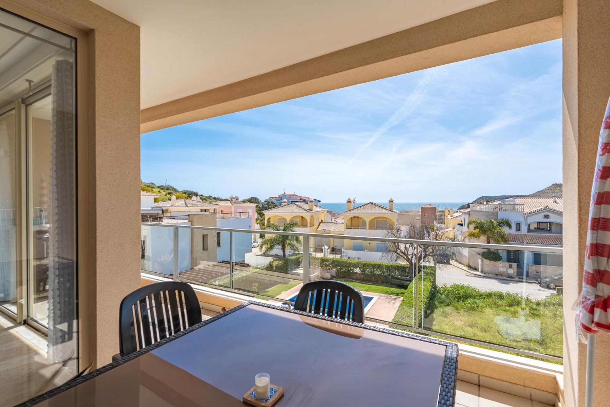 Apt Brightness Comfort In Burgau Bagian luar foto